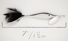 Load image into Gallery viewer, Minnow • Fathead • #4